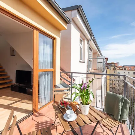 Next To Kinsky Garden Appartement