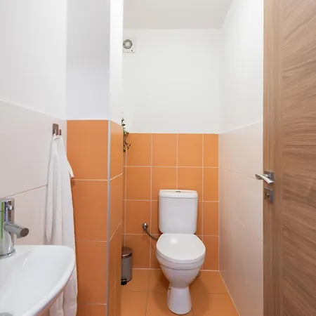 Apartment Next To Kinsky Garden Praha