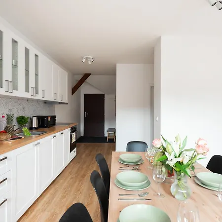 Apartment Next To Kinsky Garden Prague